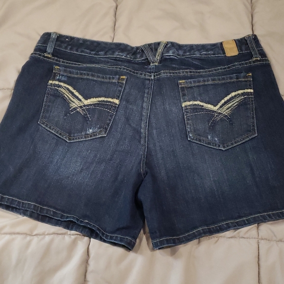 Maurices Denim Shorts - Picture 4 of 4